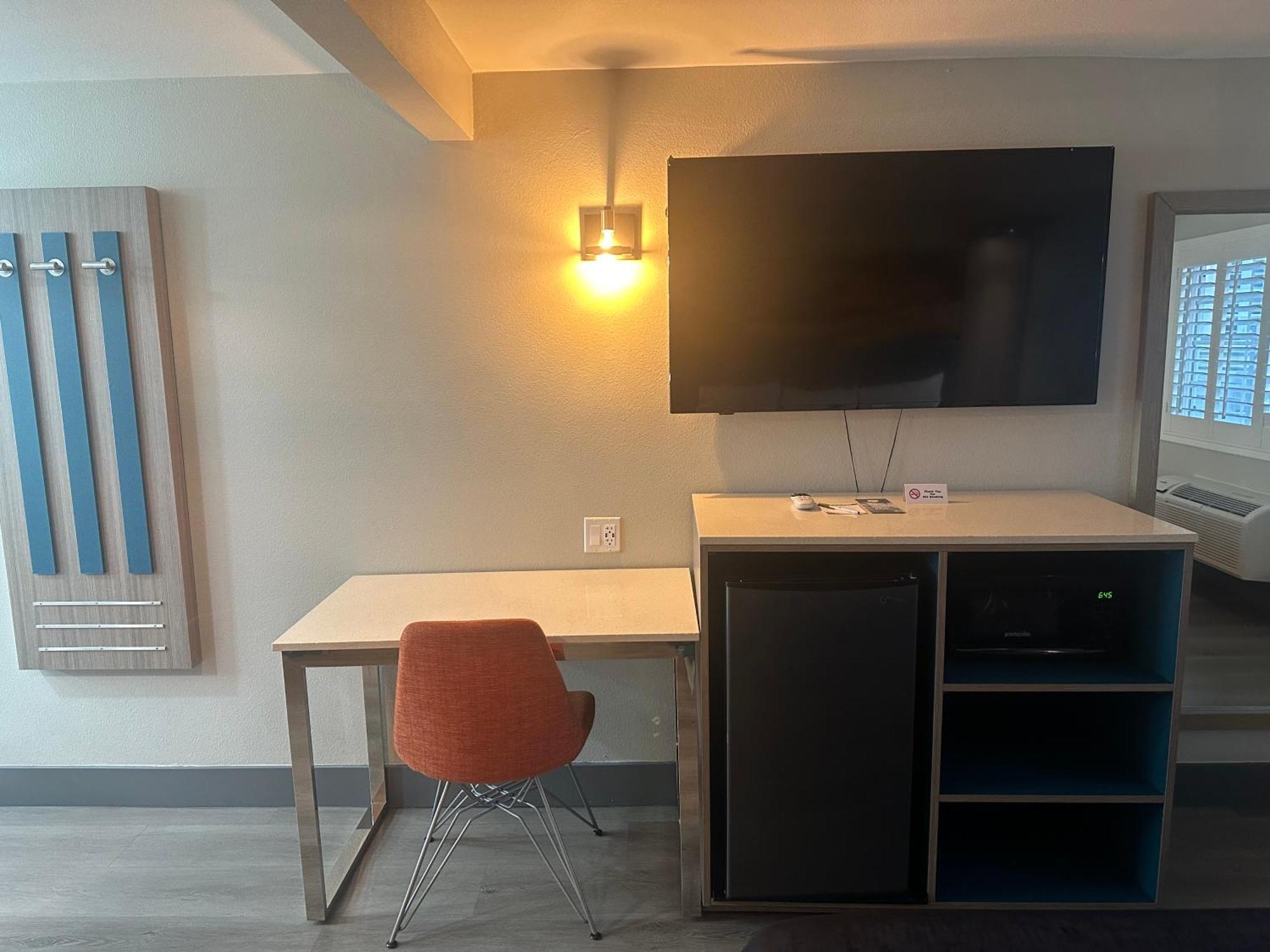 Super 8 By Wyndham Oceanside Downtown Hotel Ngoại thất bức ảnh