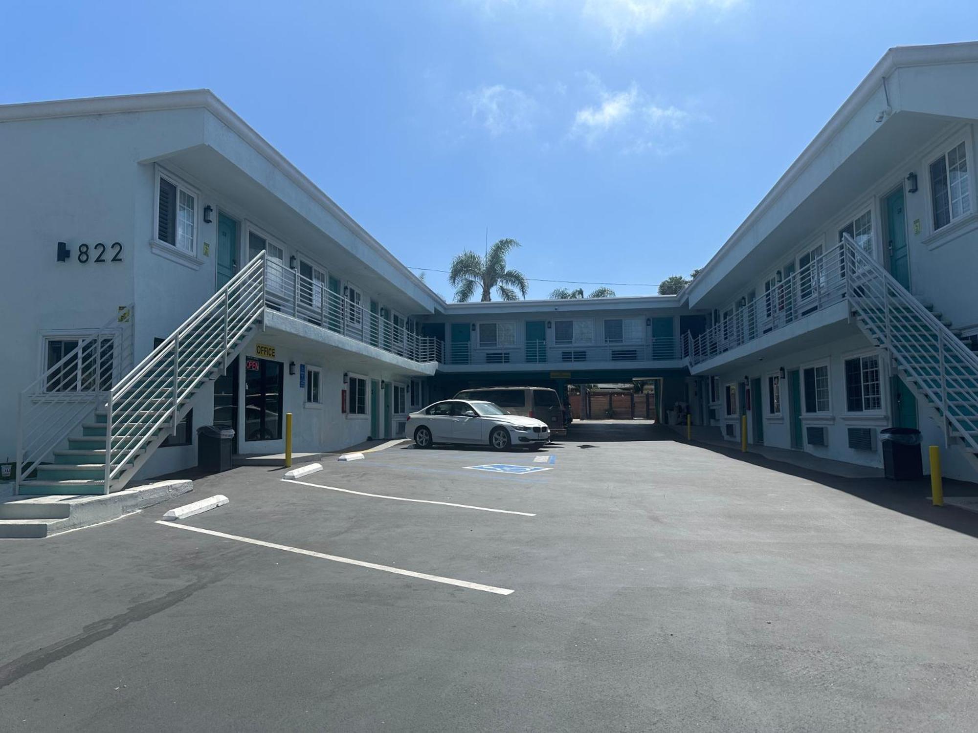 Super 8 By Wyndham Oceanside Downtown Hotel Ngoại thất bức ảnh