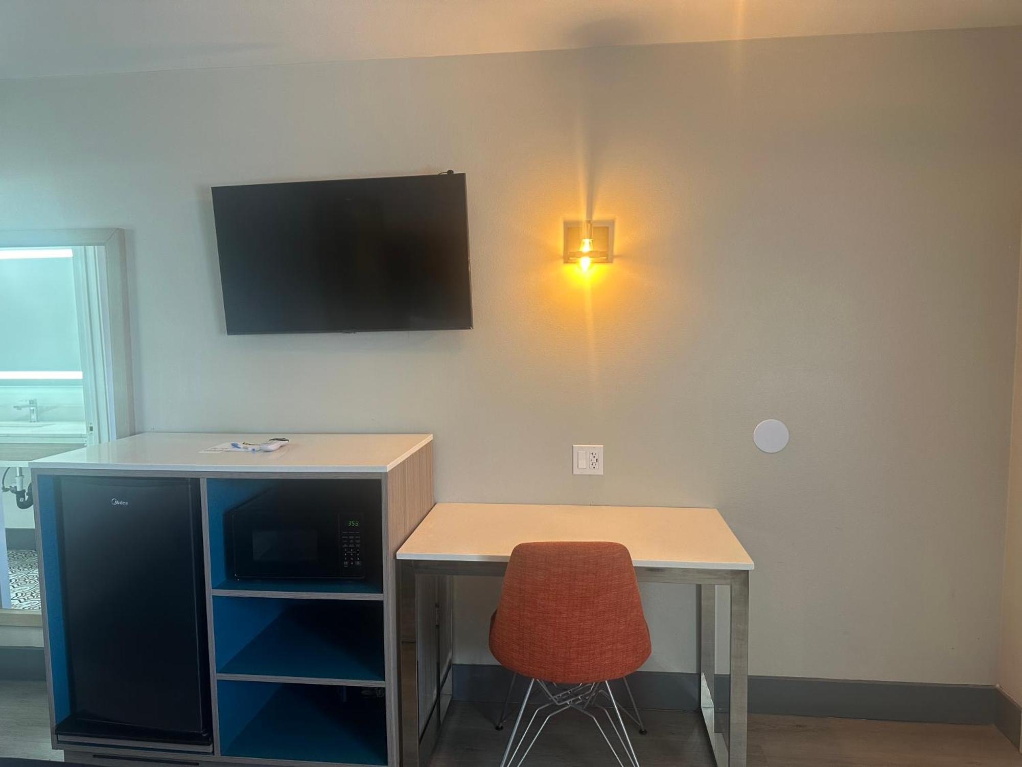 Super 8 By Wyndham Oceanside Downtown Hotel Ngoại thất bức ảnh