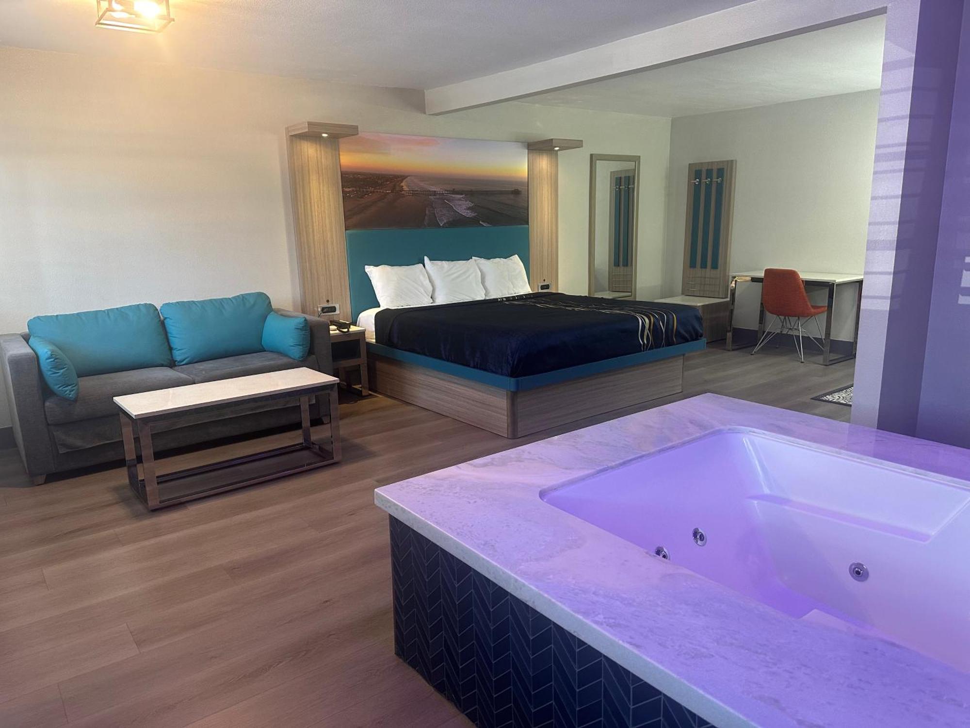 Super 8 By Wyndham Oceanside Downtown Hotel Ngoại thất bức ảnh
