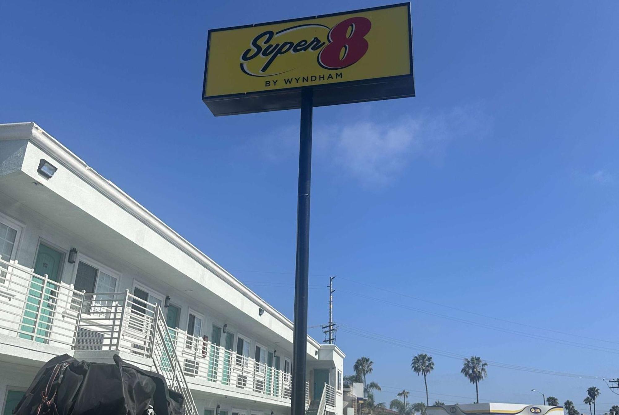 Super 8 By Wyndham Oceanside Downtown Hotel Ngoại thất bức ảnh
