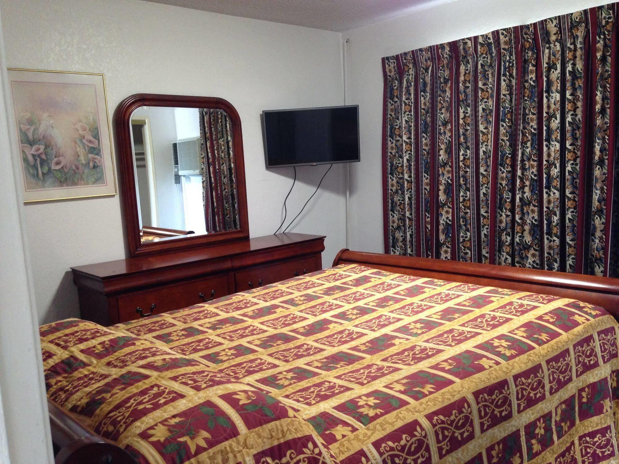 Super 8 By Wyndham Oceanside Downtown Hotel Ngoại thất bức ảnh